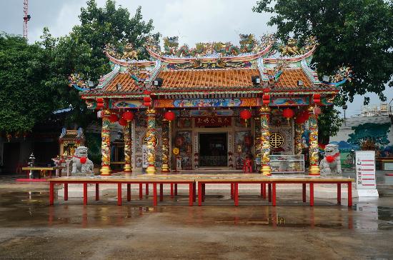 Sanjo Phuya Chinese Temple