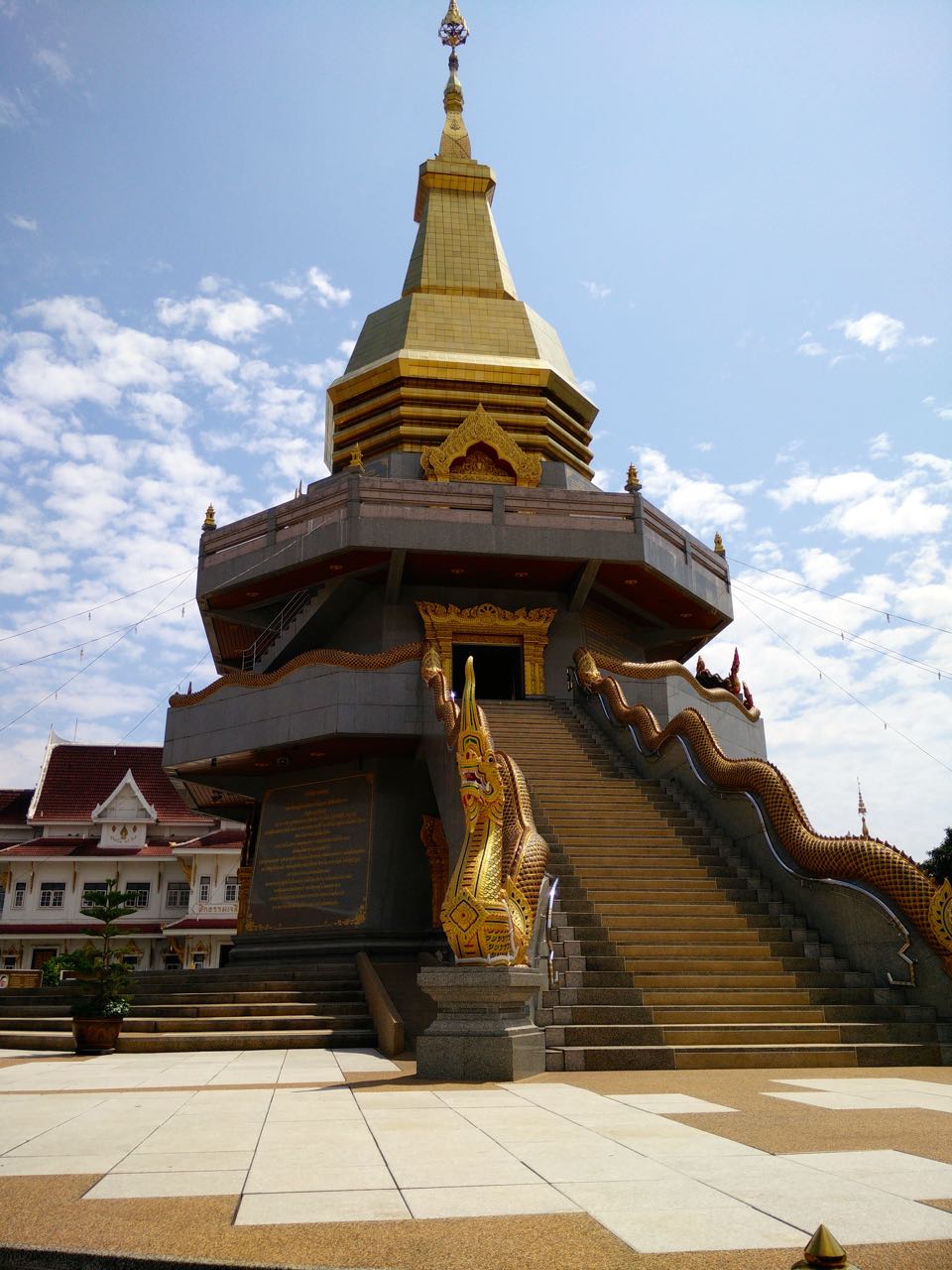 Wat Phothisomphon